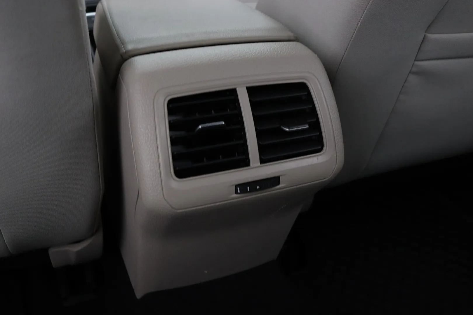 Volkswagen Golf CJS-852 carousel image