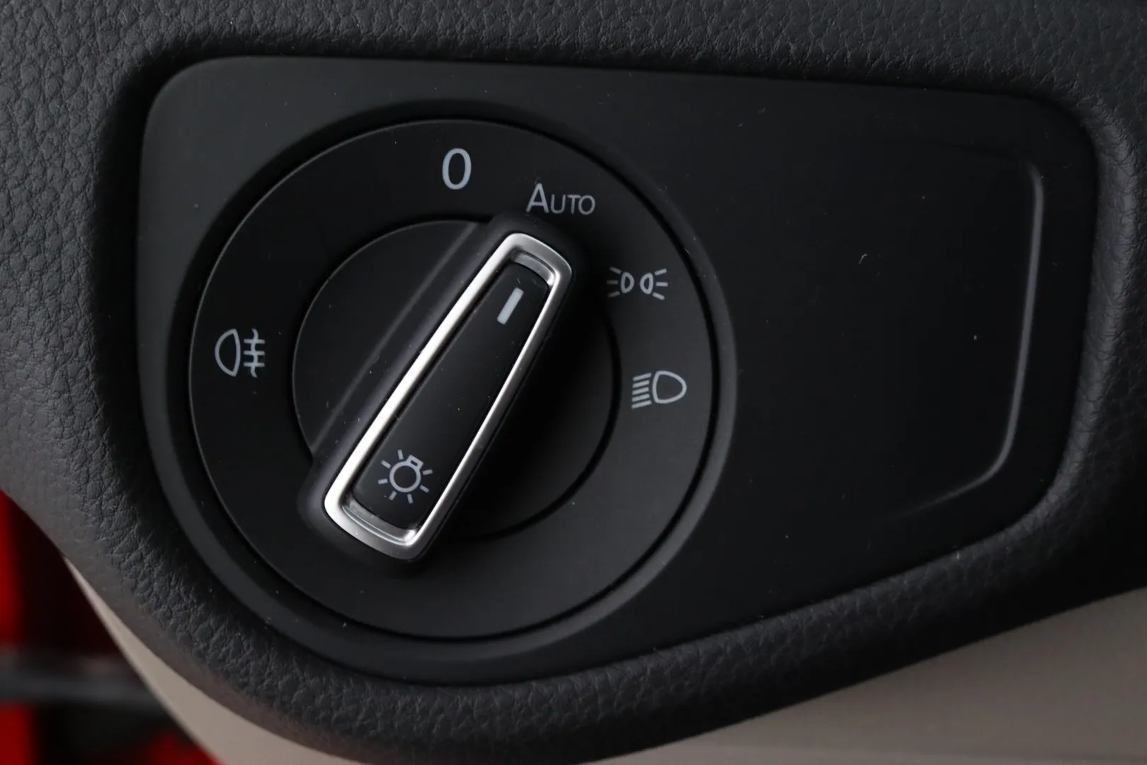 Volkswagen Golf CJS-852 carousel image