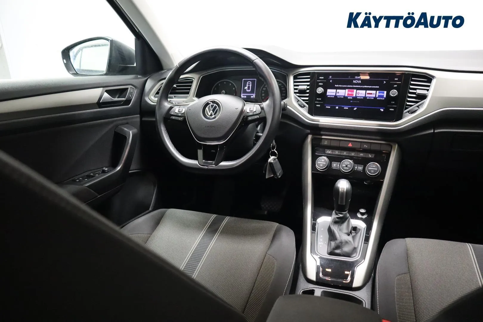 Volkswagen T-Roc XXJ-162 carousel image