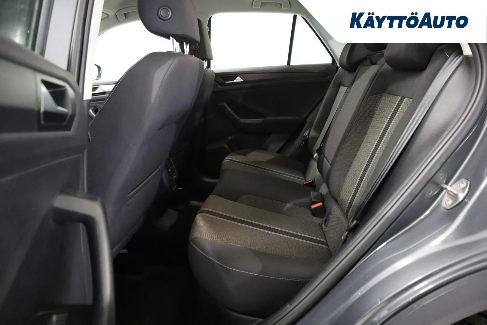 Volkswagen T-Roc XXJ-162 carousel image