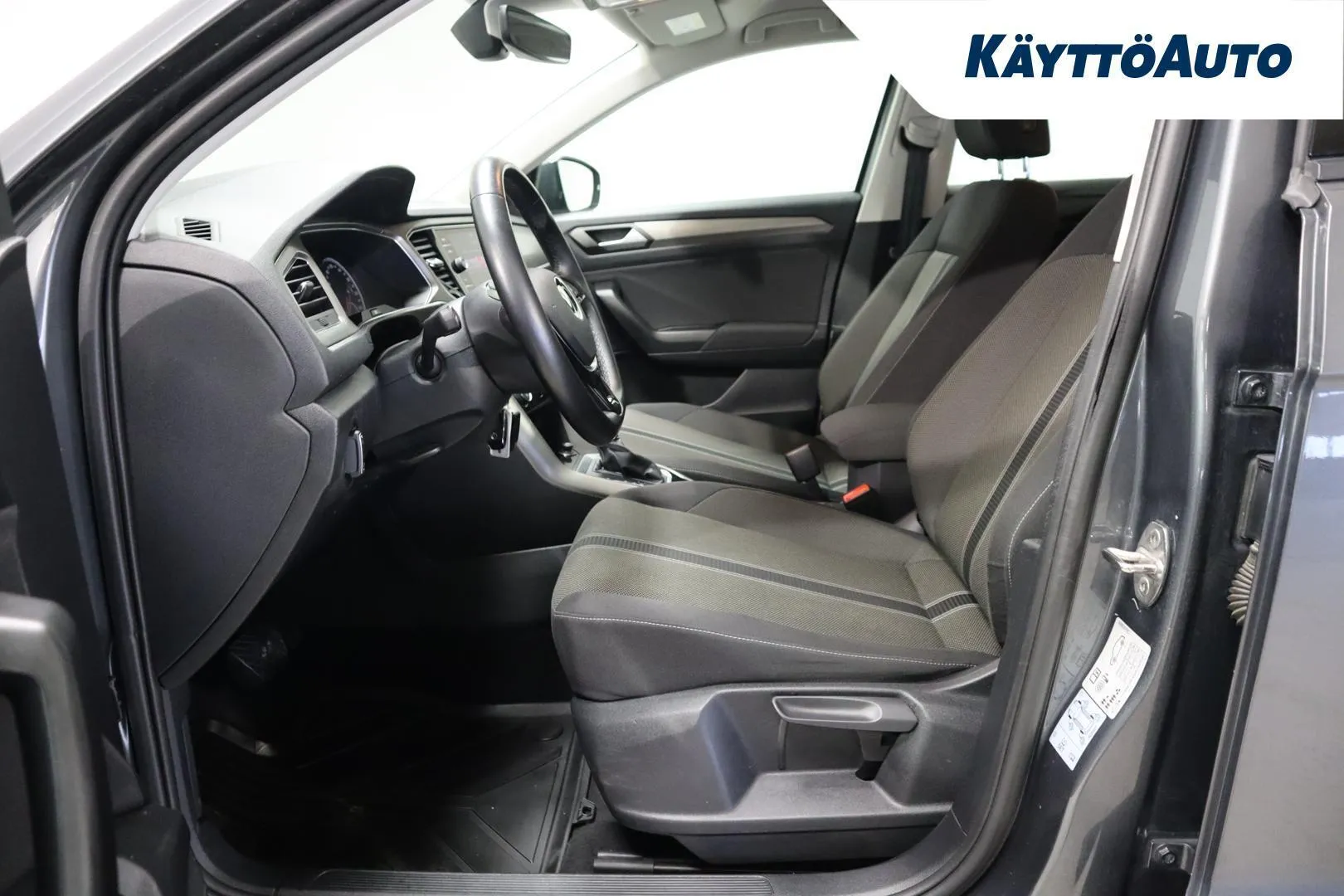 Volkswagen T-Roc XXJ-162 carousel image