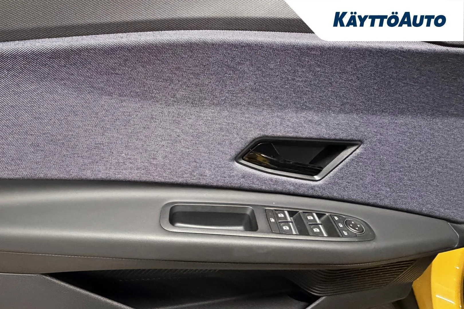 Renault 5 KXN-932 carousel image