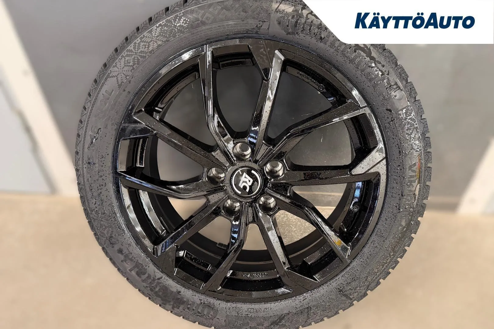 Renault 5 KXN-932 carousel image