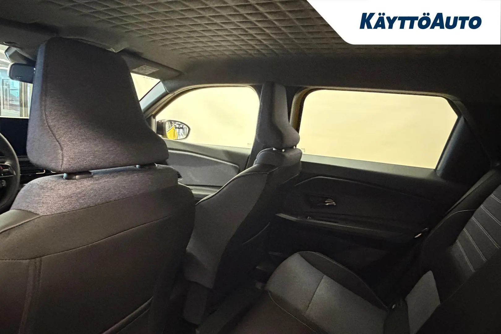 Renault 5 KXN-932 carousel image