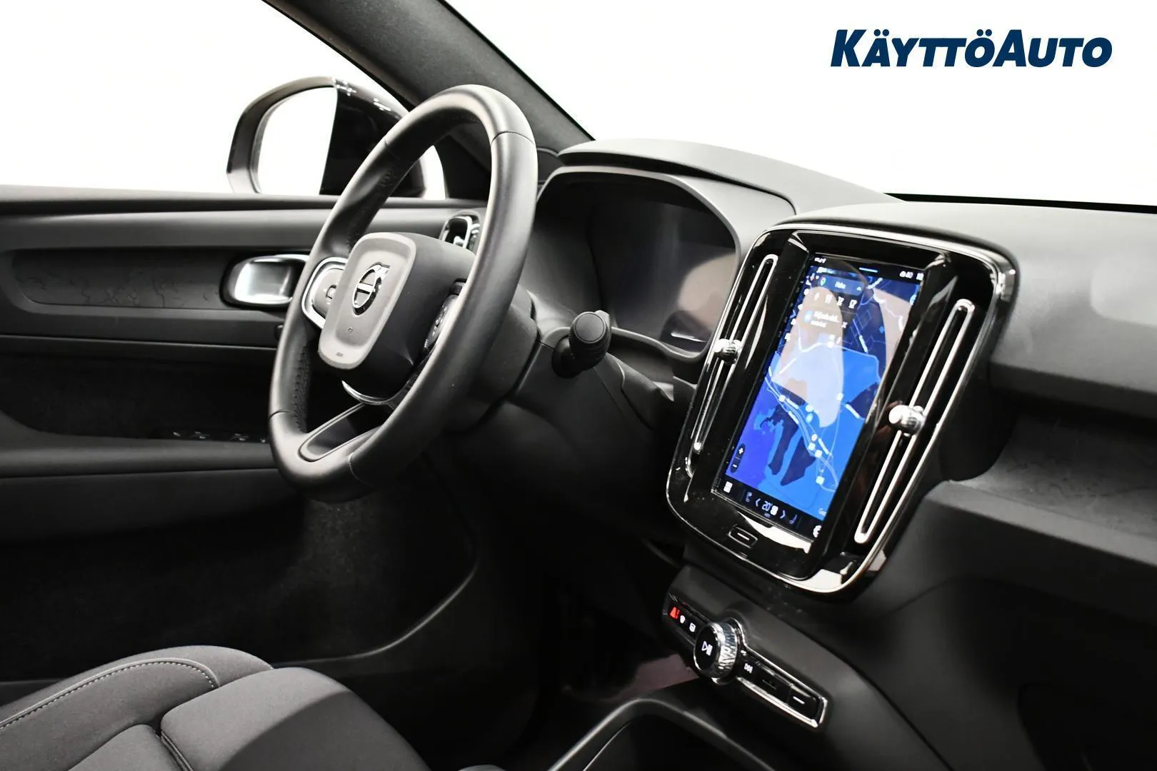 Volvo EC40 MRO-274 carousel image