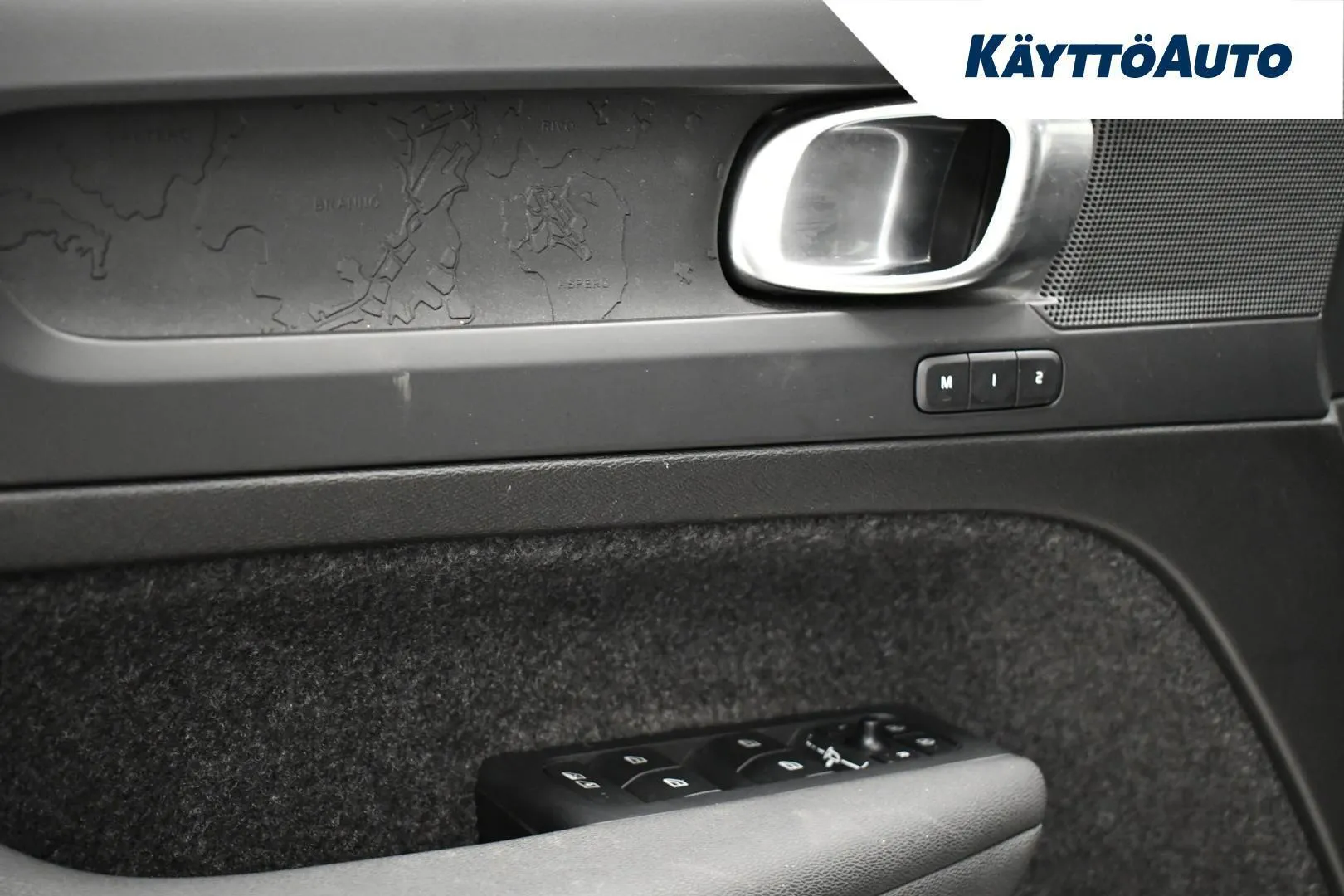 Volvo EC40 MRO-274 carousel image