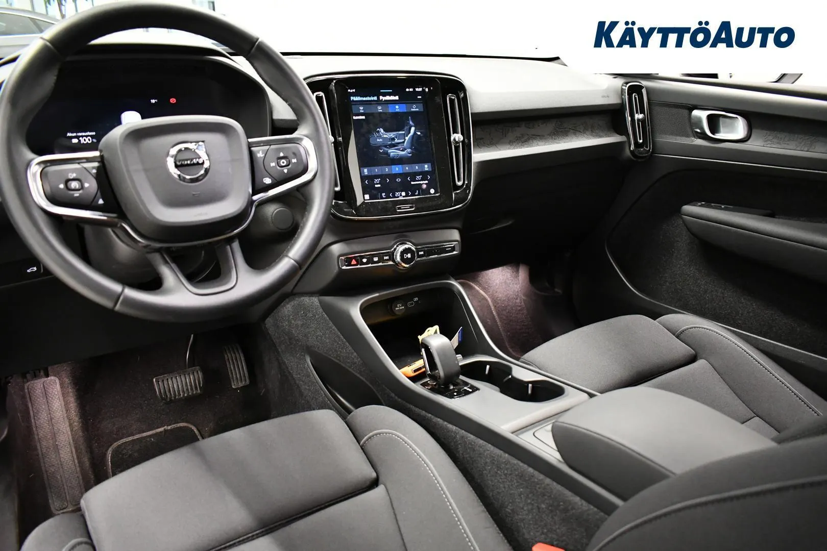 Volvo EC40 MRO-274 carousel image