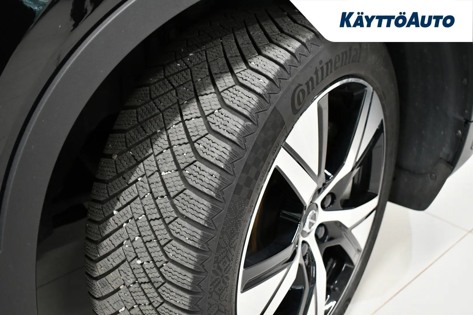 Volvo EC40 MRO-274 carousel image