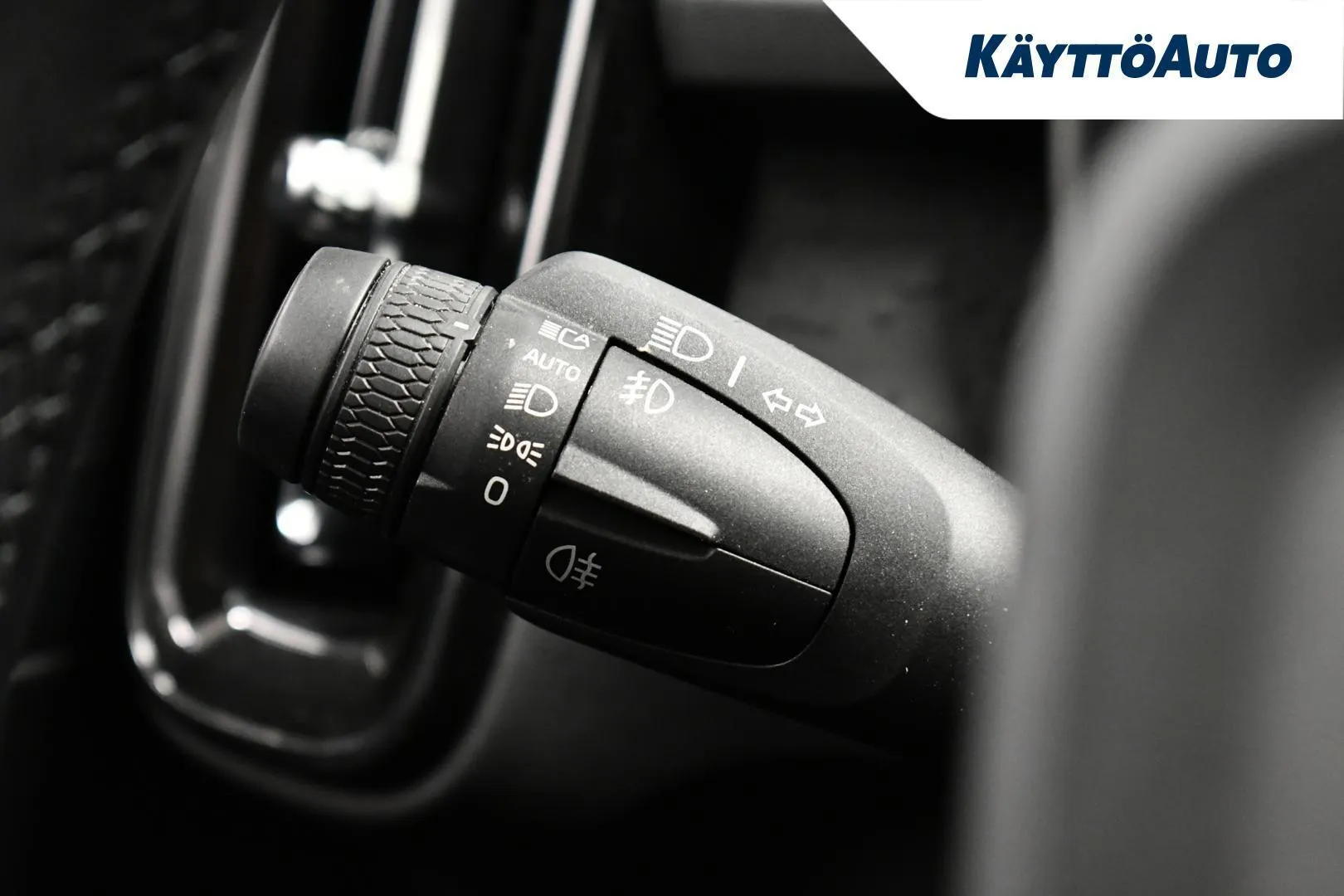 Volvo EC40 MRO-274 carousel image