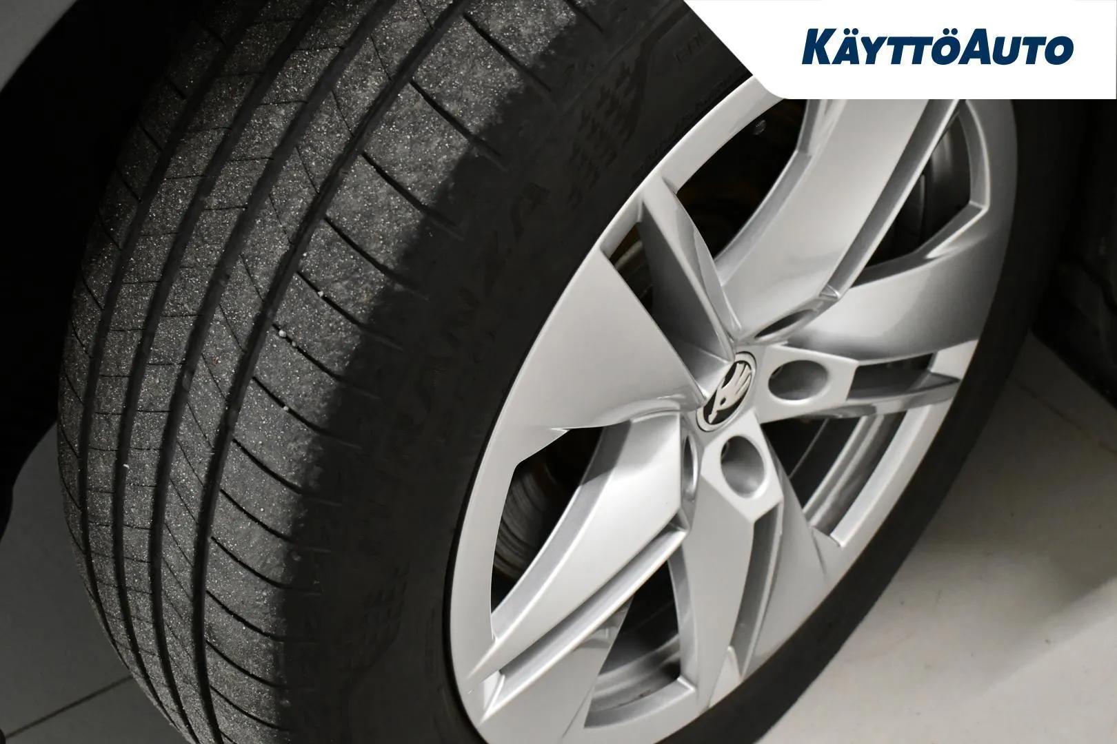 Skoda Enyaq RVO-876 carousel image