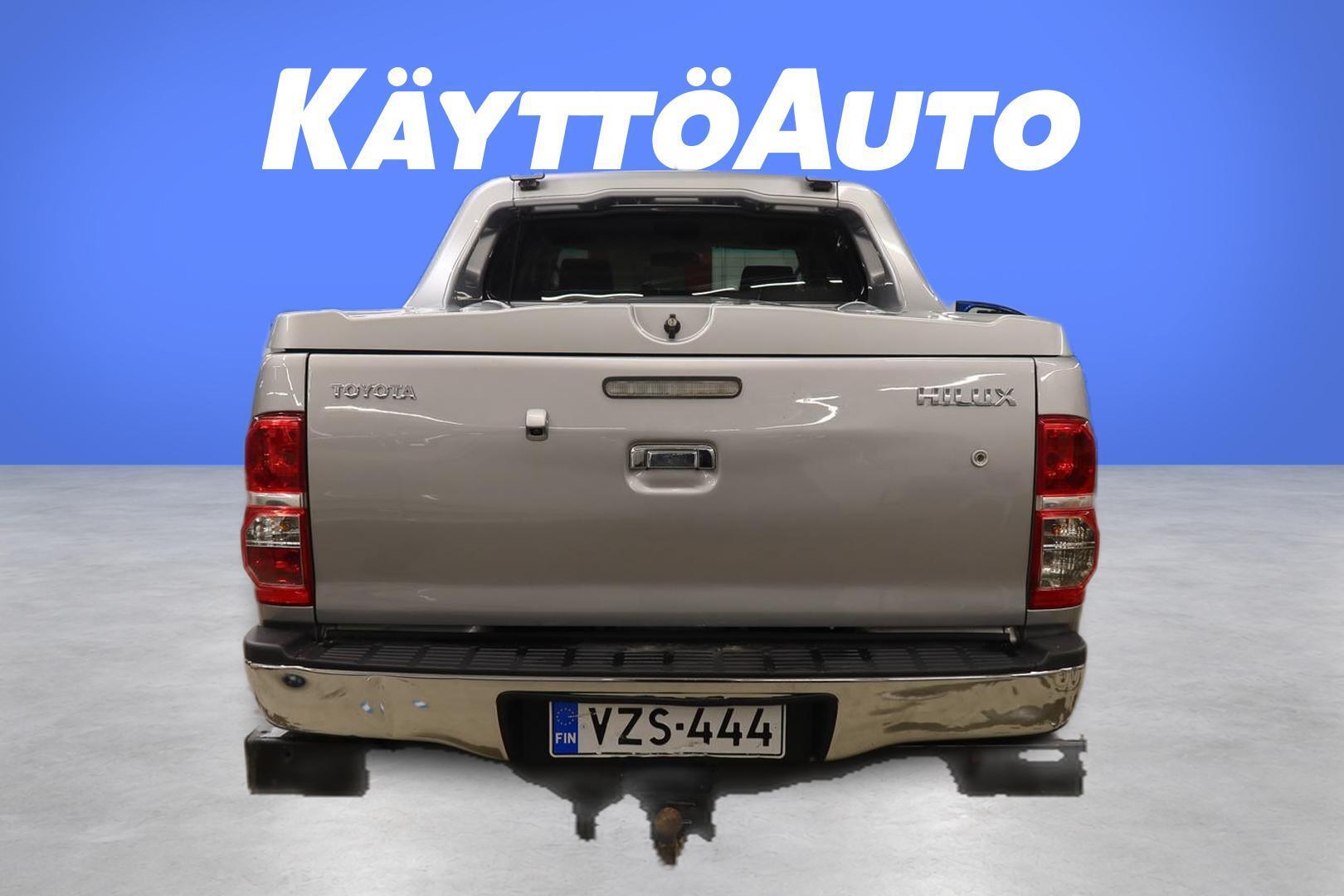 Toyota Hilux 2016, kuva 7/28