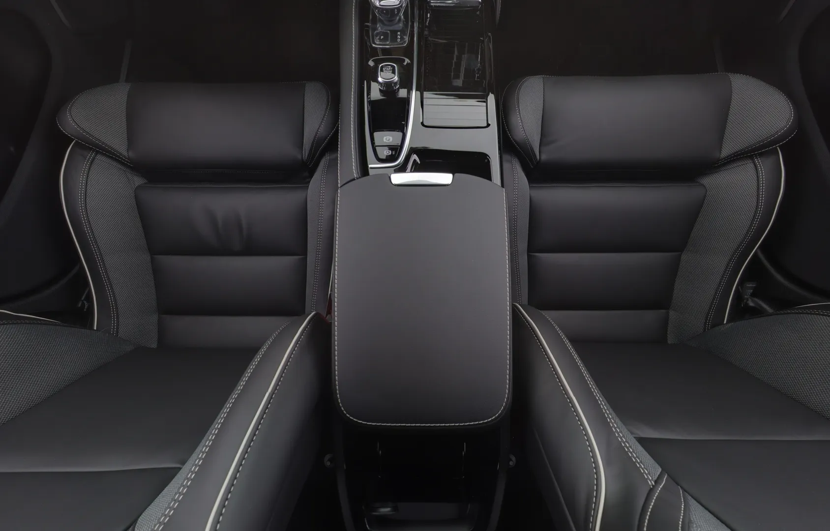 Volvo V60 ZRA-759 carousel image