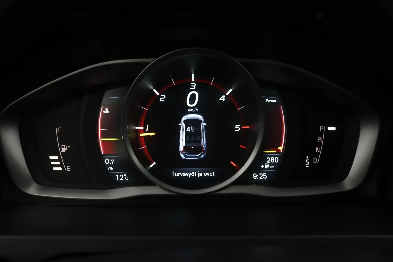 Volvo V60 YXG-168 carousel image