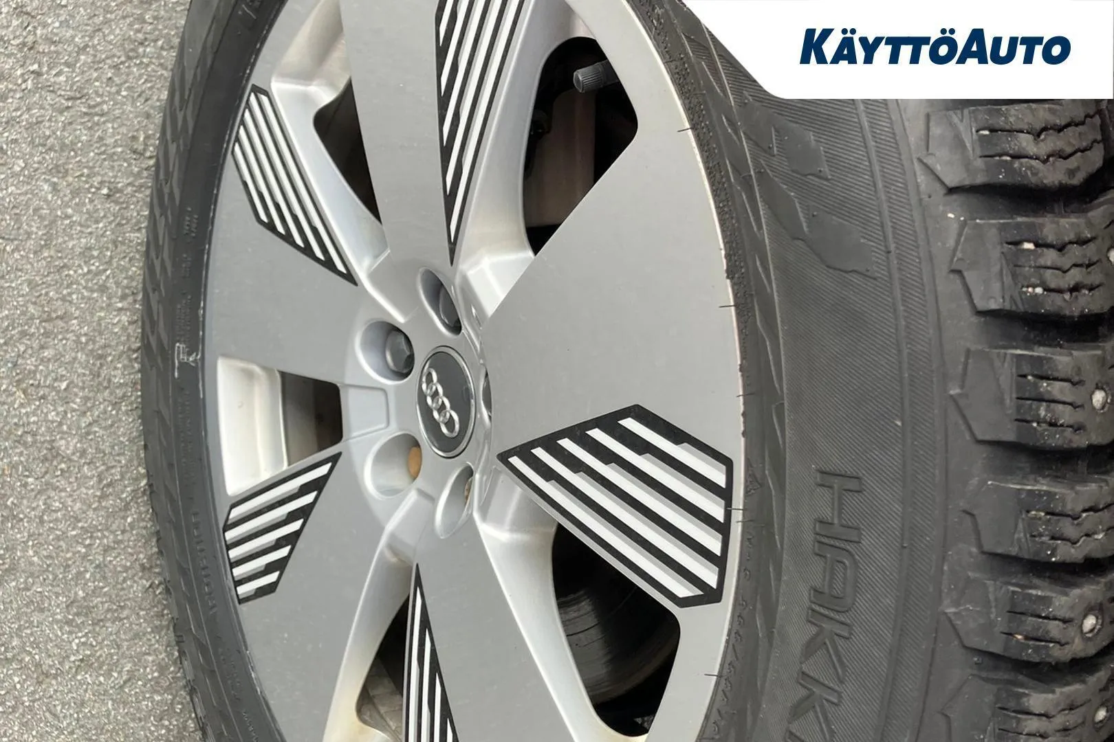 Audi e-tron GPS-724 carousel image