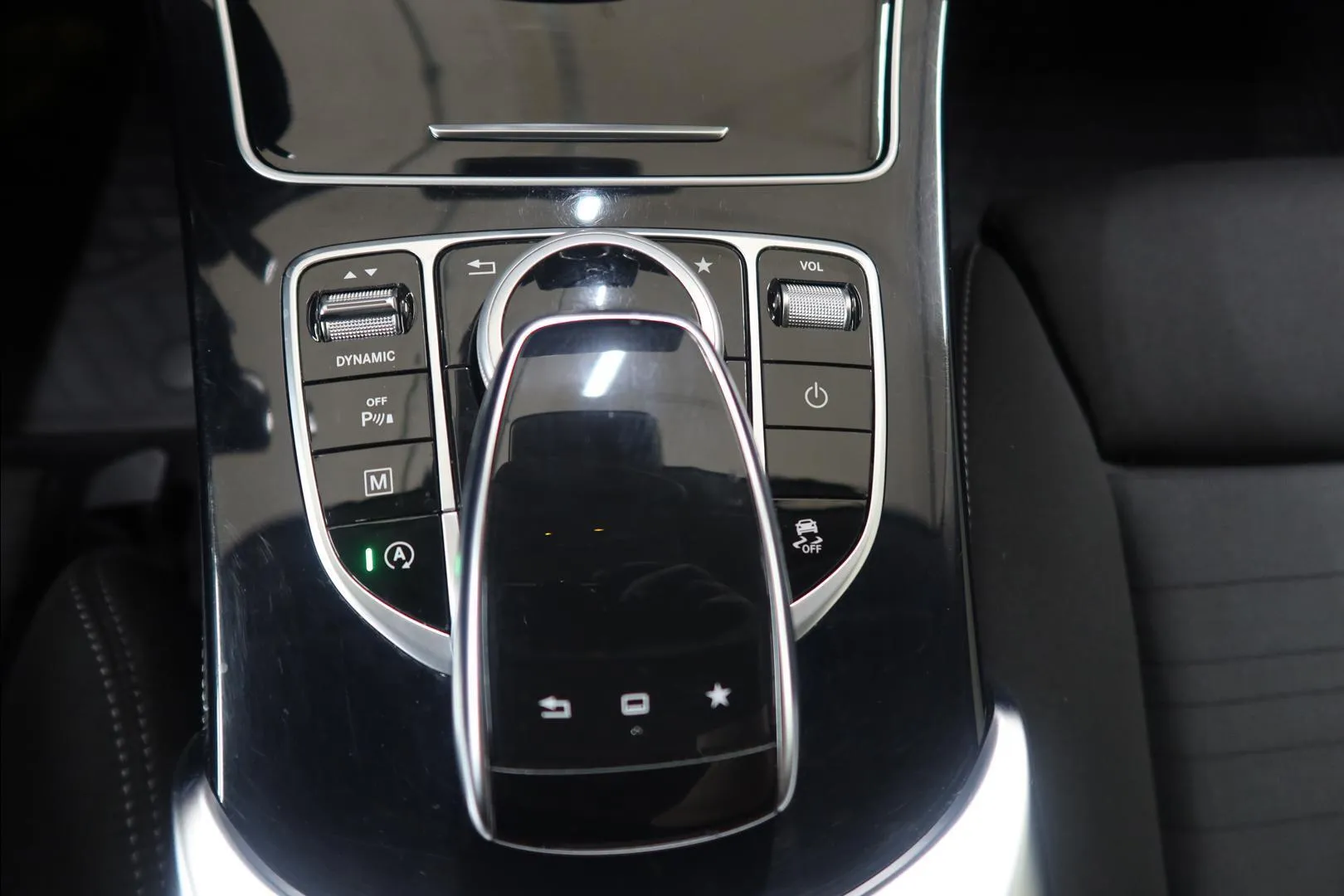 Mercedes-Benz GLC OUV-414 carousel image