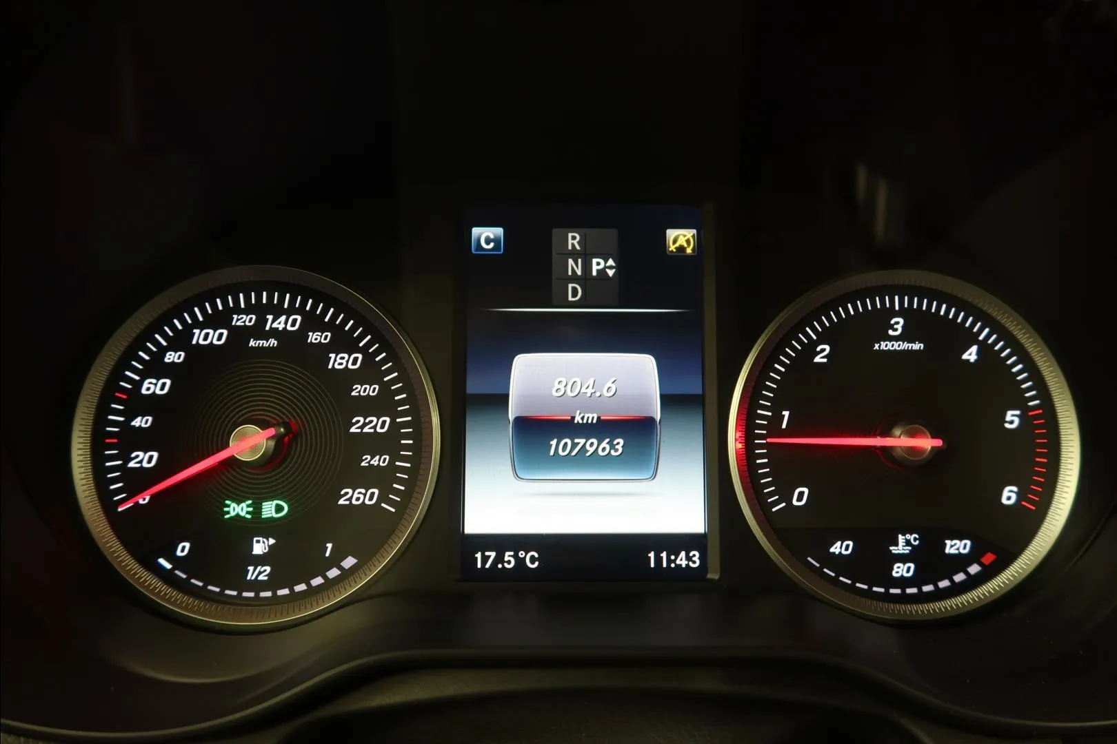 Mercedes-Benz GLC OUV-414 carousel image