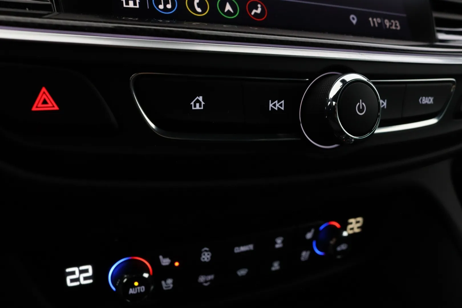 Opel Insignia GPB-401 carousel image