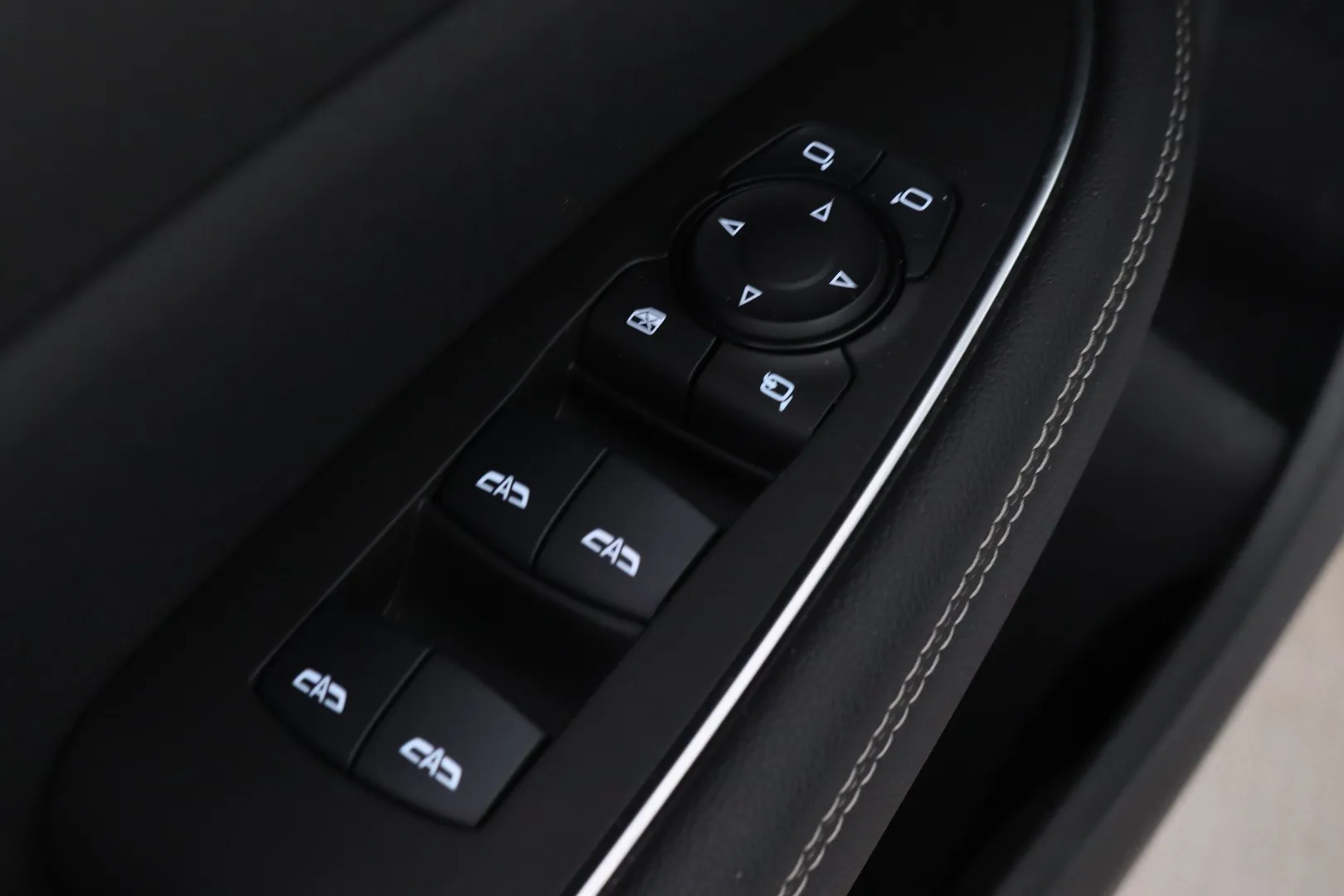 Opel Insignia GPB-401 carousel image