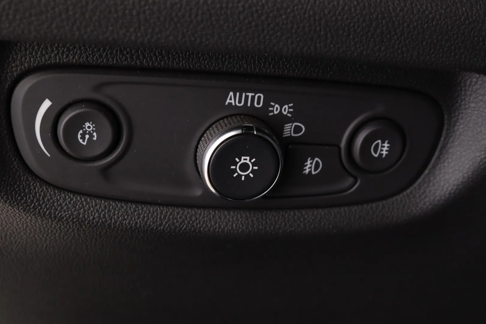 Opel Insignia GPB-401 carousel image