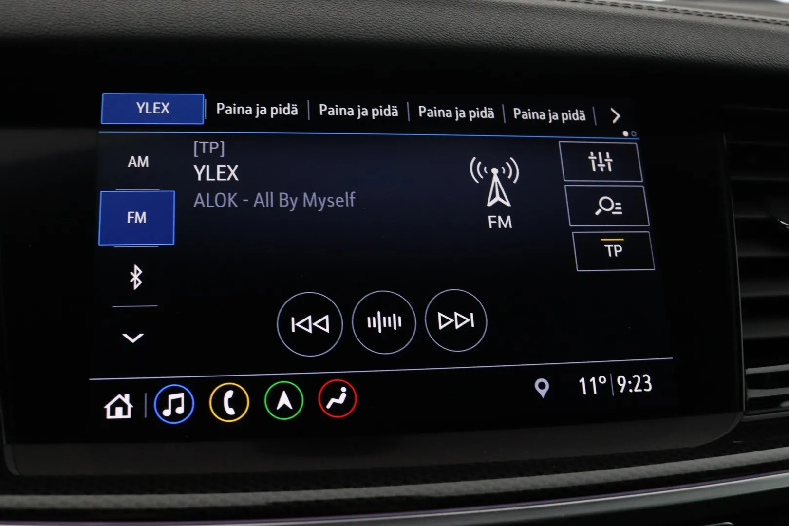 Opel Insignia GPB-401 carousel image