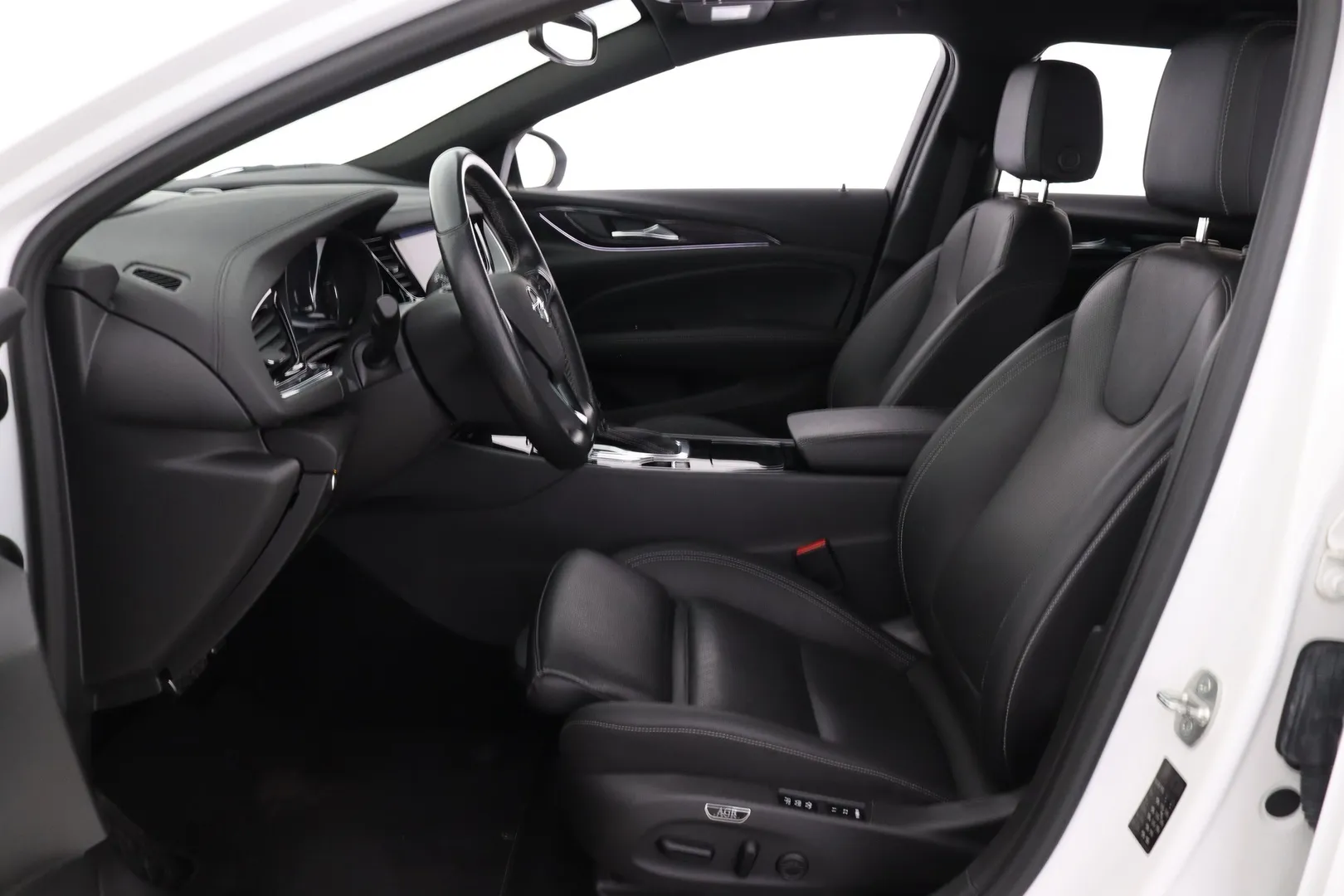 Opel Insignia GPB-401 carousel image