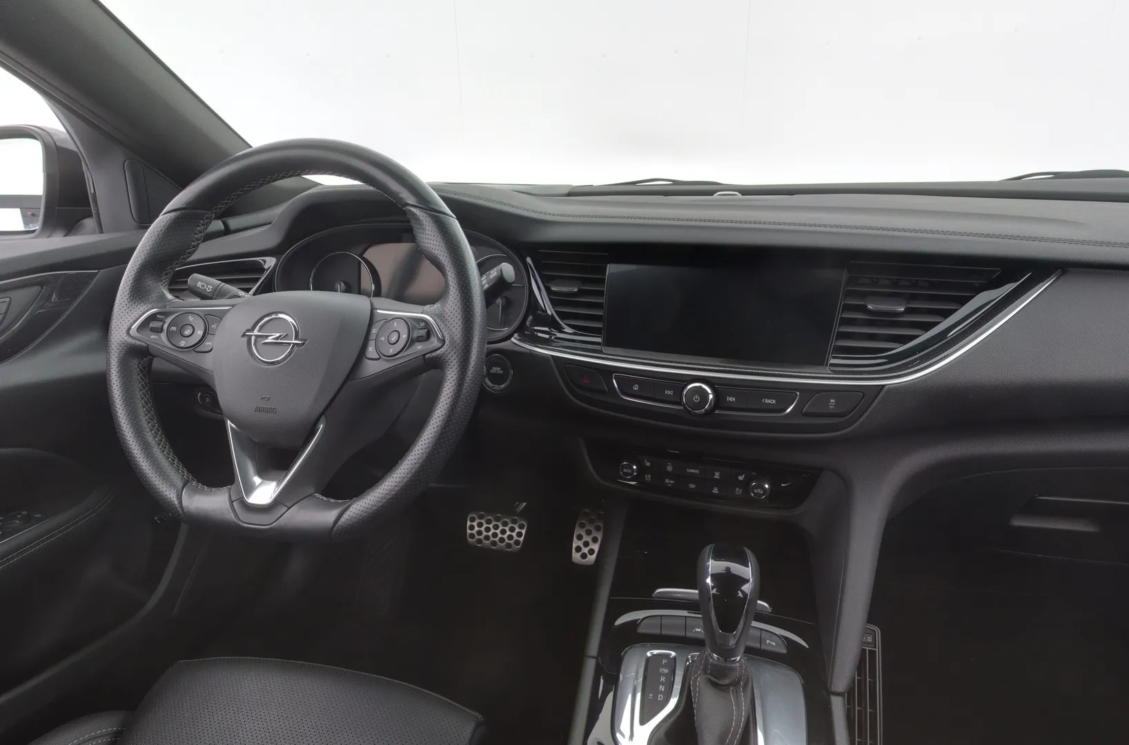 Opel Insignia GPB-401 carousel image