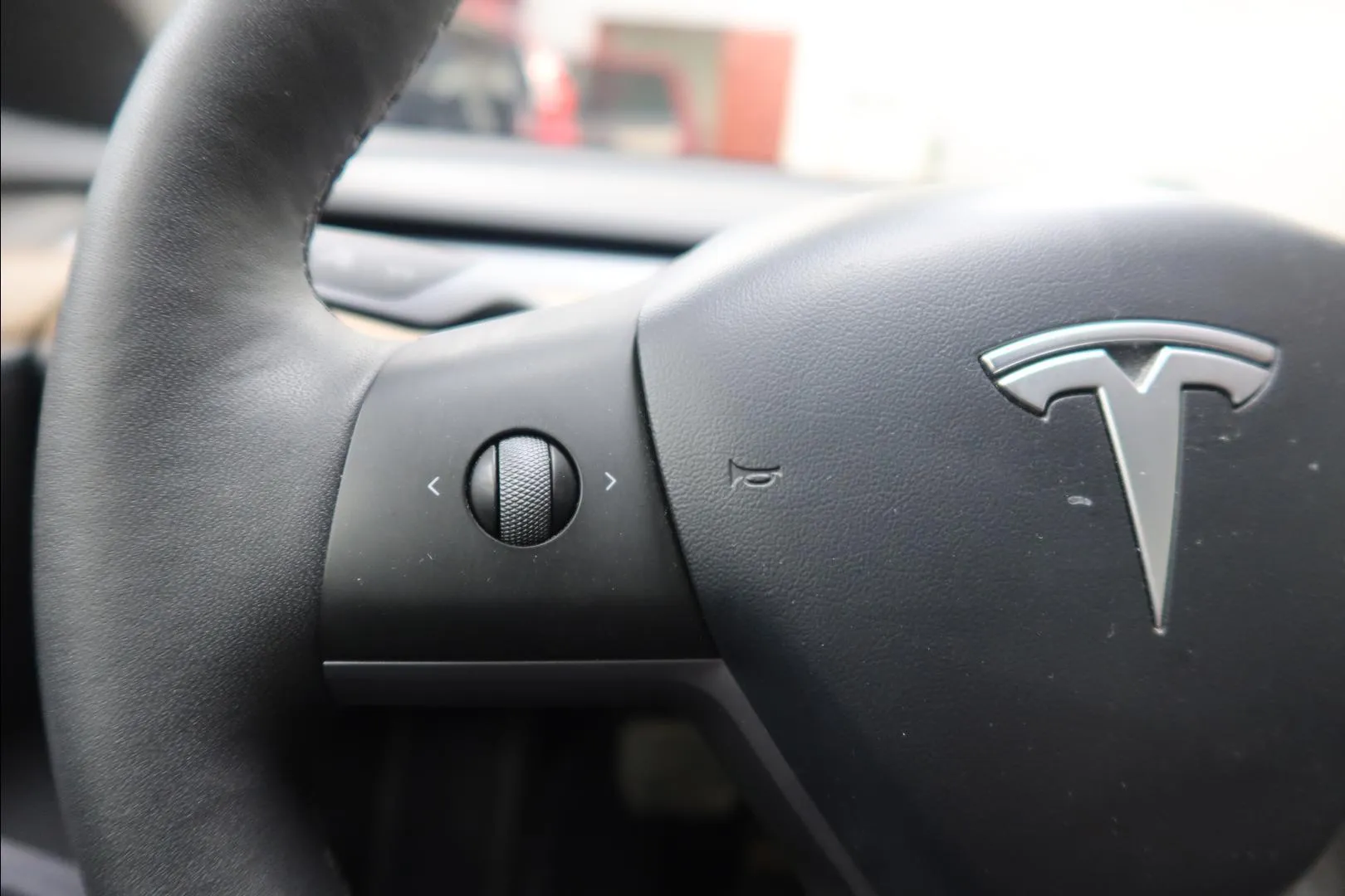 Tesla Model 3 YXP-464 carousel image