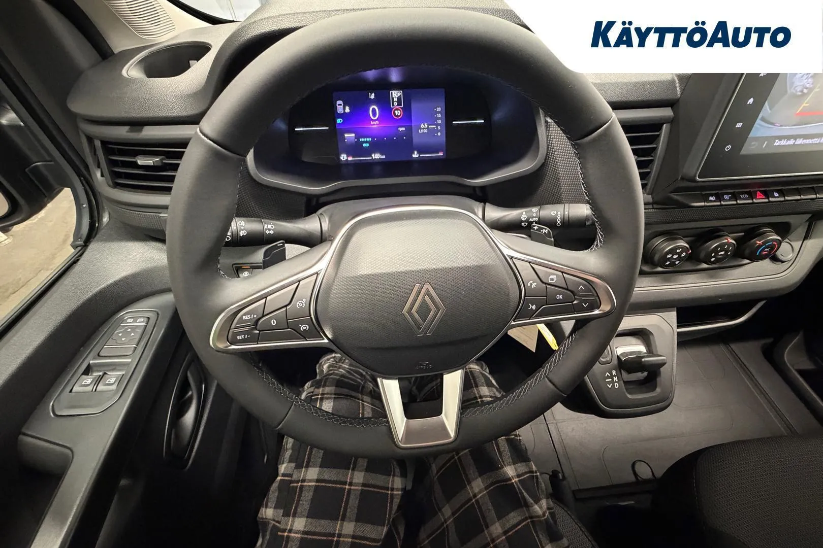 Renault Trafic XTT-570 carousel image