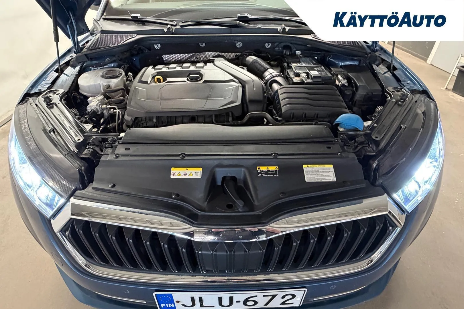 Skoda Octavia JLU-672 carousel image