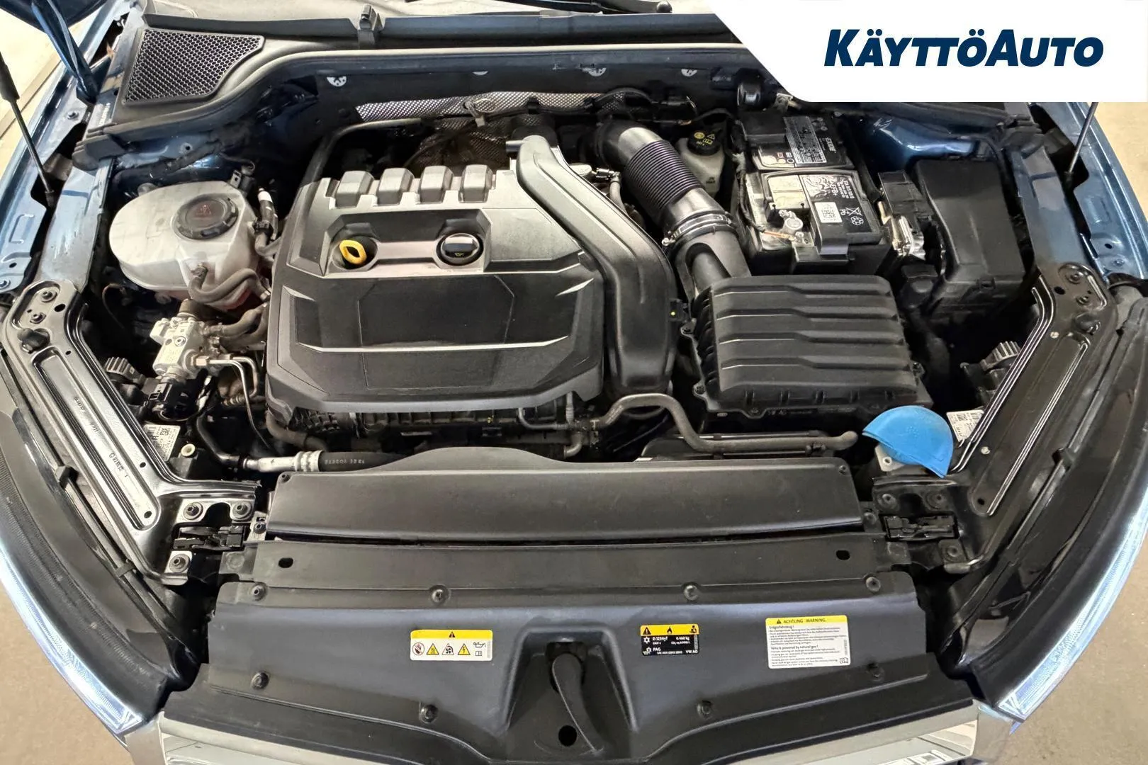 Skoda Octavia JLU-672 carousel image