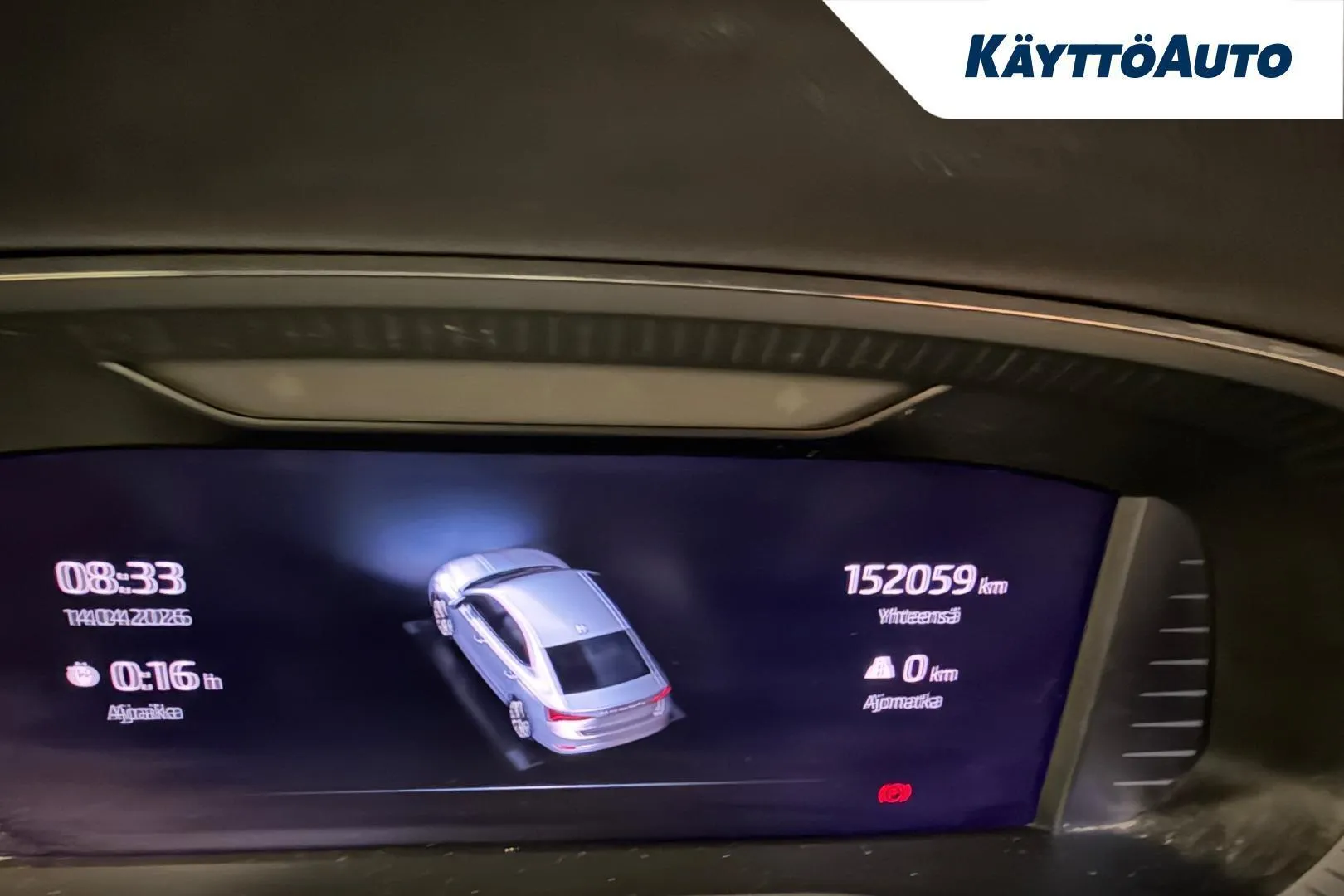 Skoda Octavia JLU-672 carousel image