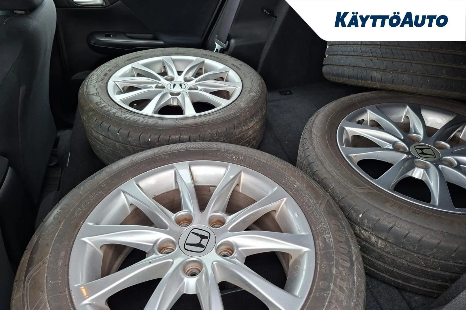 Honda Civic VXT-664 carousel image