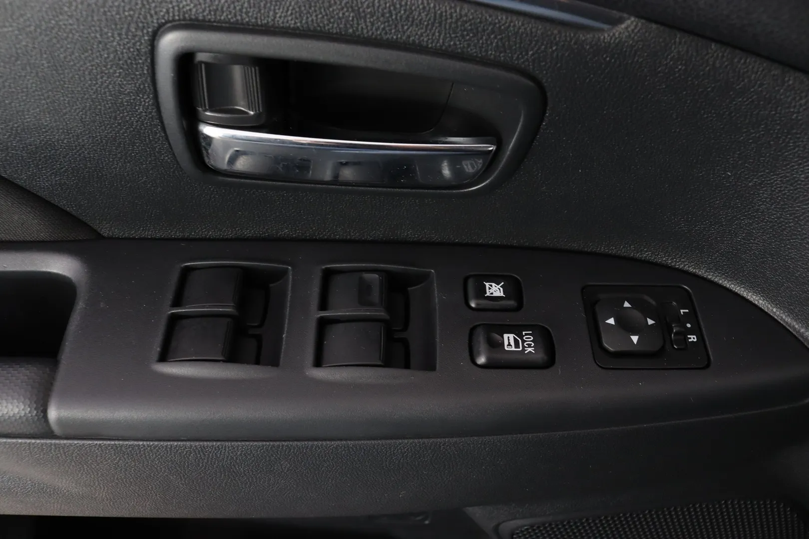 Mitsubishi ASX BSK-284 carousel image