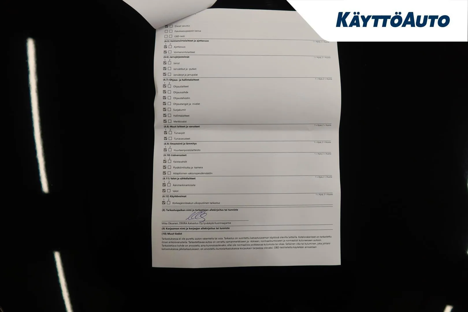 Mercedes-Benz E INV-889 carousel image