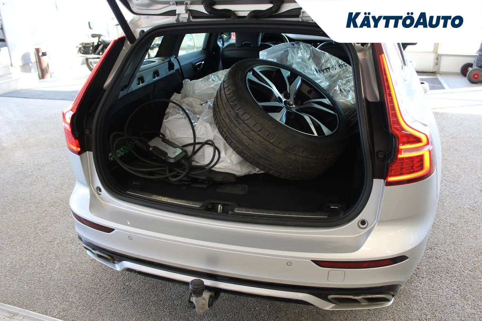 Volvo V60 CSB-157 carousel image