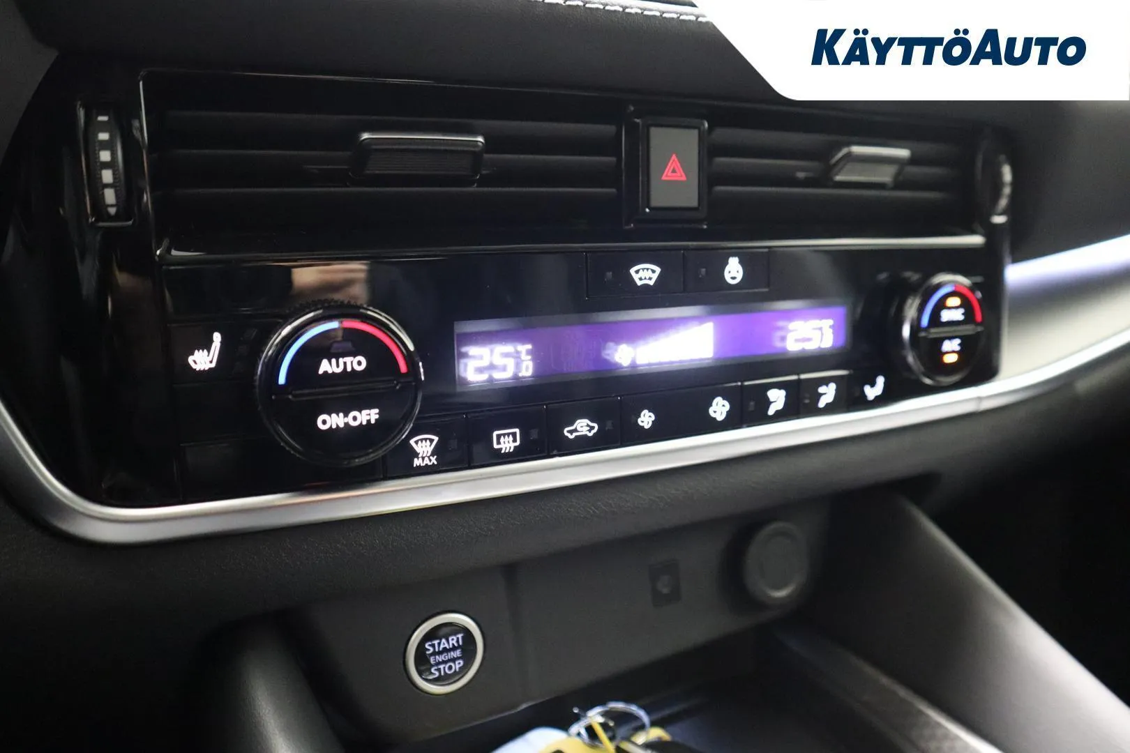 Nissan Qashqai SRL-852 carousel image