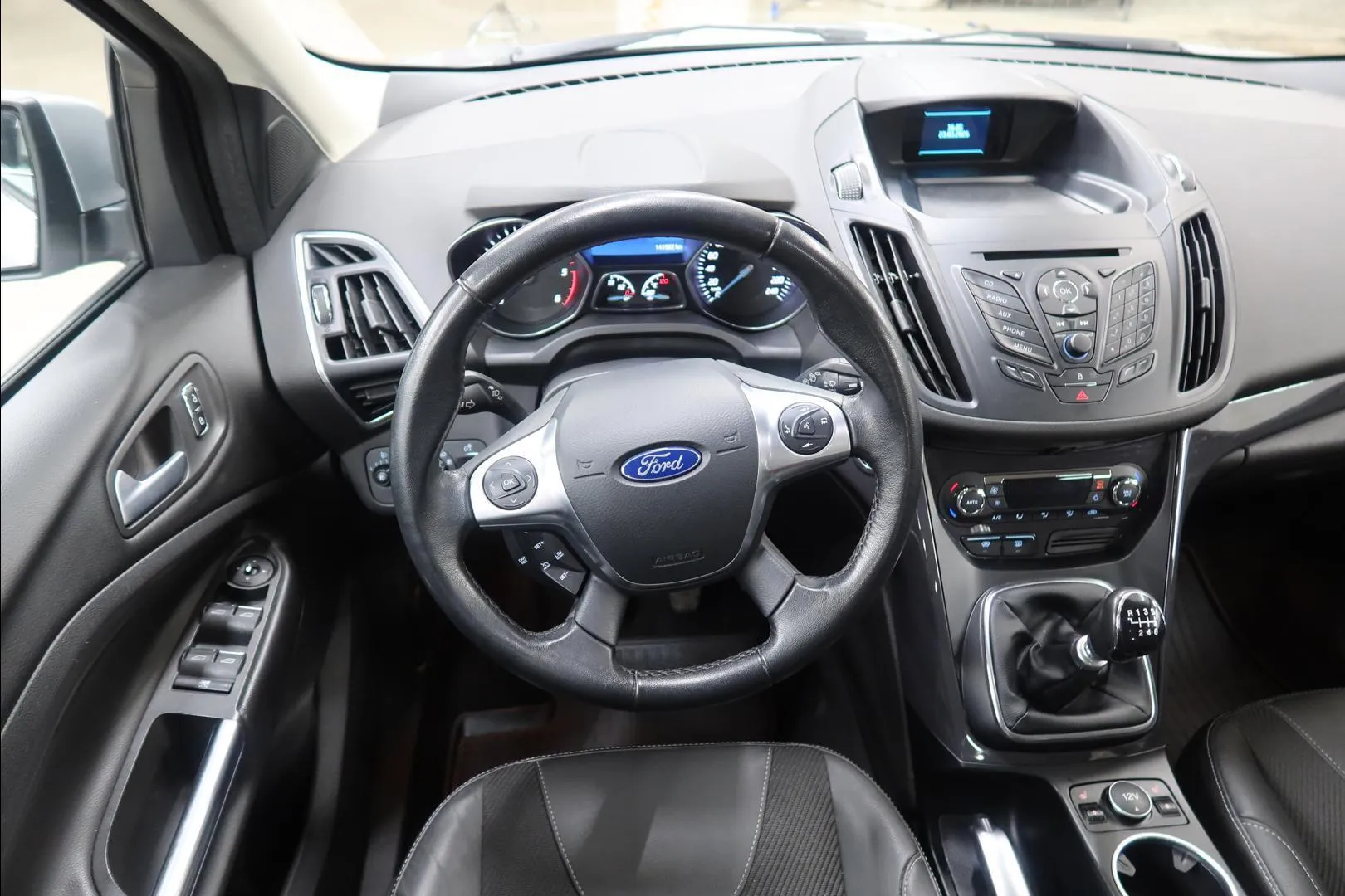 Ford Kuga GLB-282 carousel image