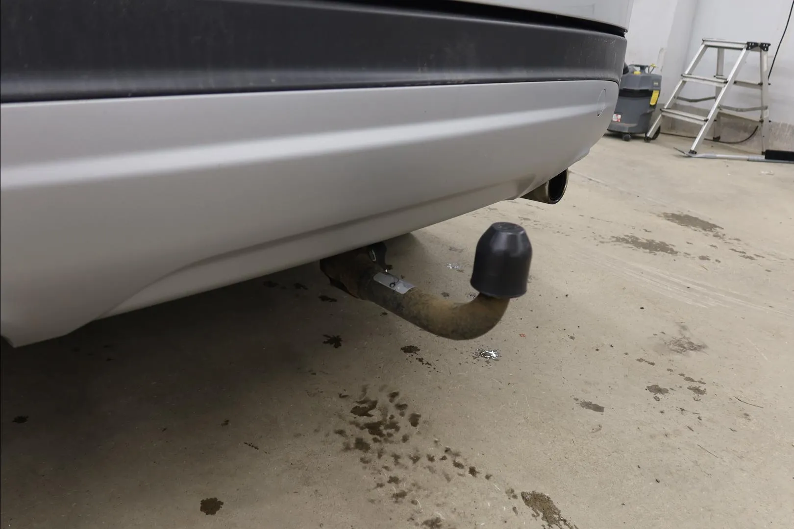 Ford Kuga GLB-282 carousel image