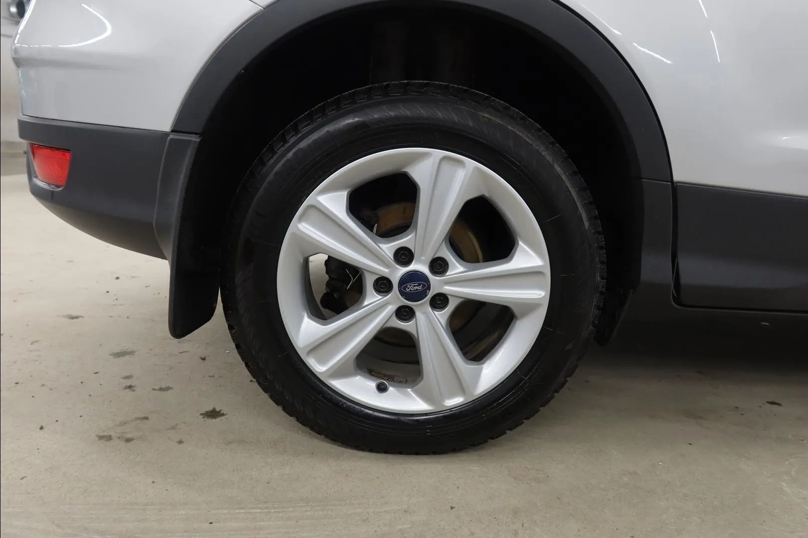 Ford Kuga GLB-282 carousel image