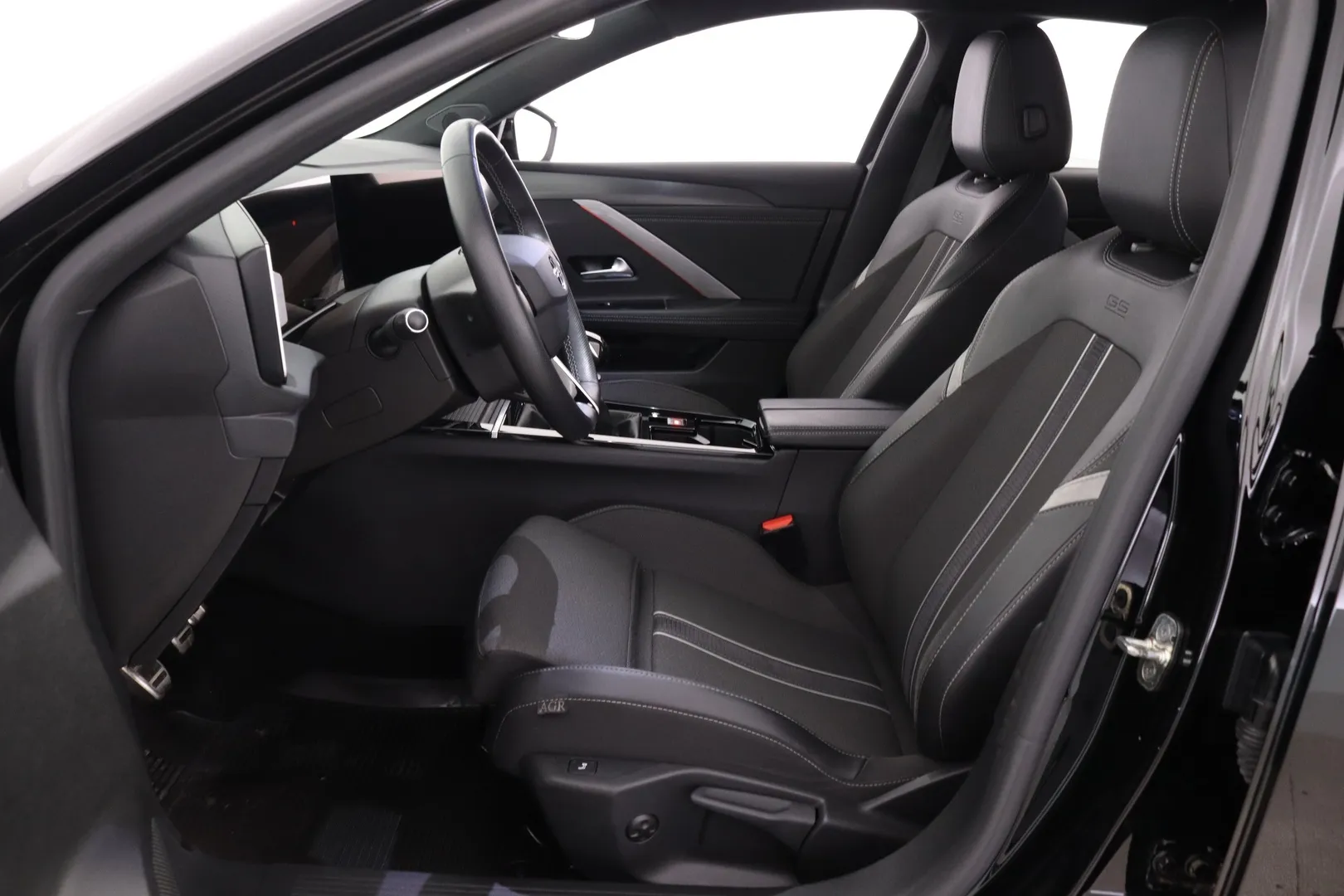 Opel Astra SPC-355 carousel image