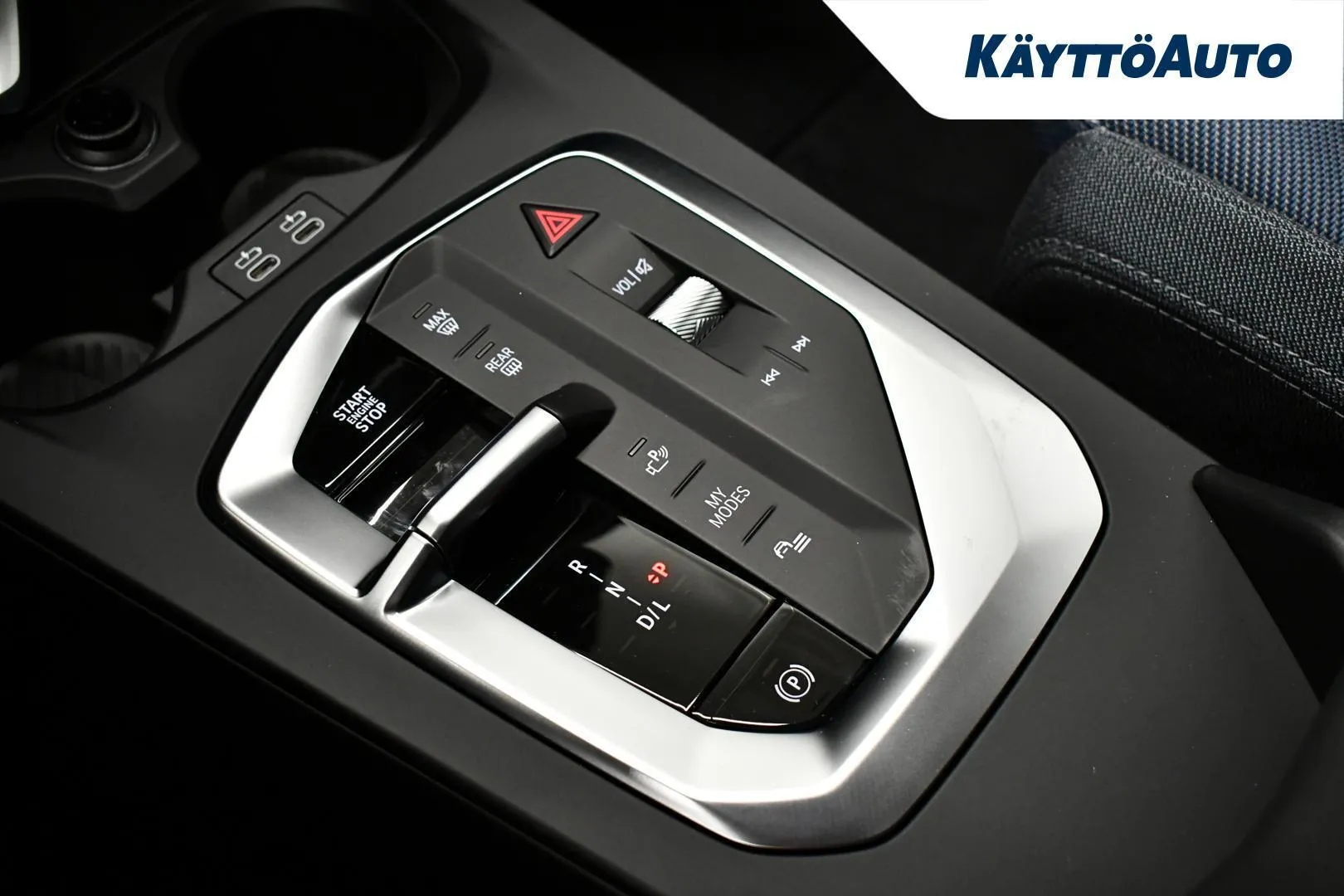 BMW 120 ZPX-671 carousel image