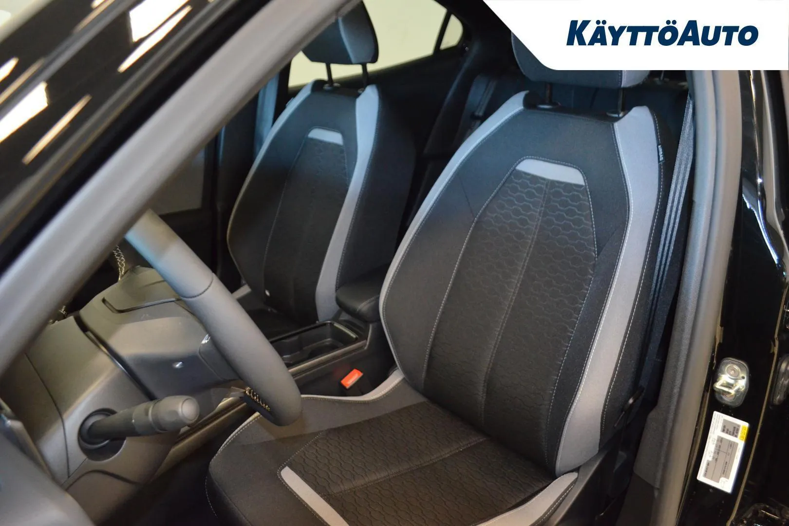 Opel Mokka ZRH-805 carousel image