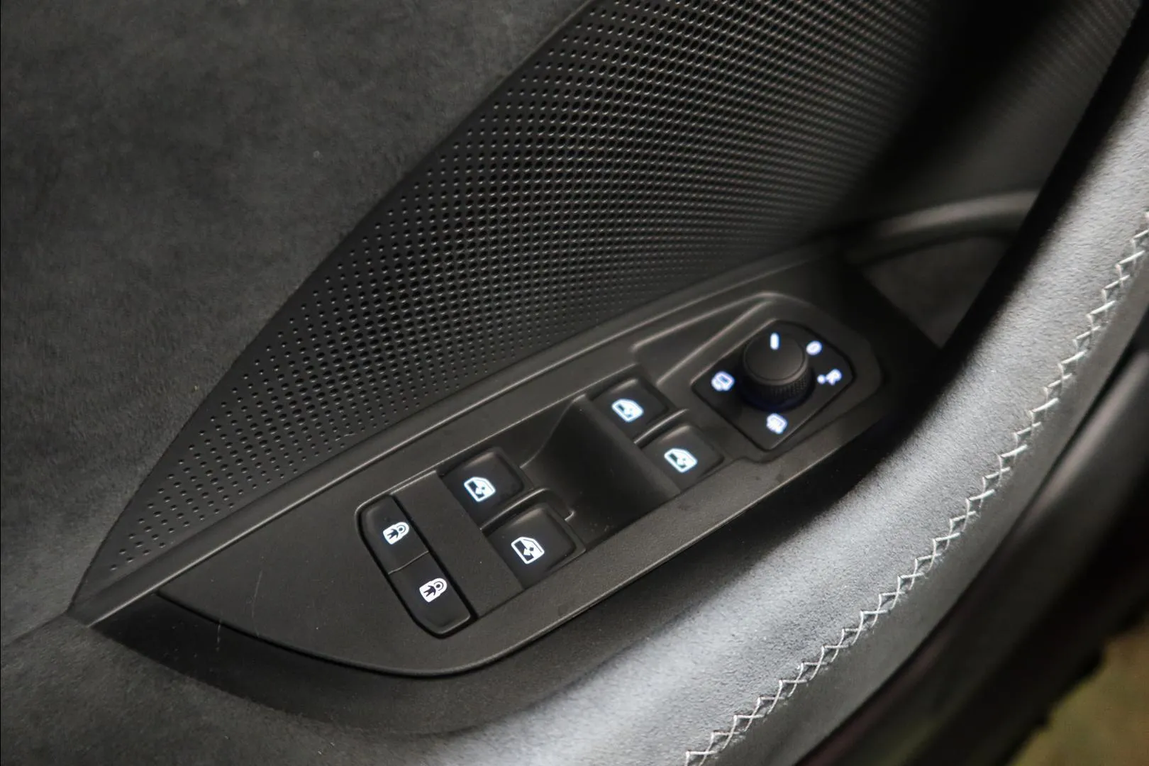 Skoda Kodiaq LTP-995 carousel image