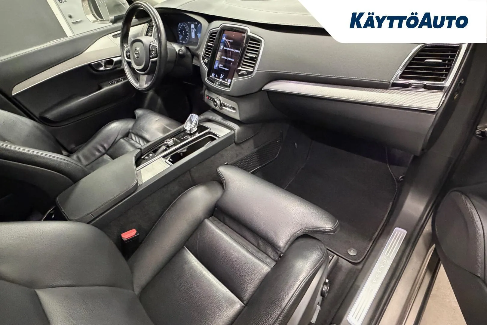 Volvo XC90 MTY-930 carousel image