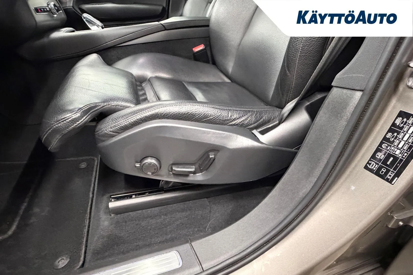 Volvo XC90 MTY-930 carousel image