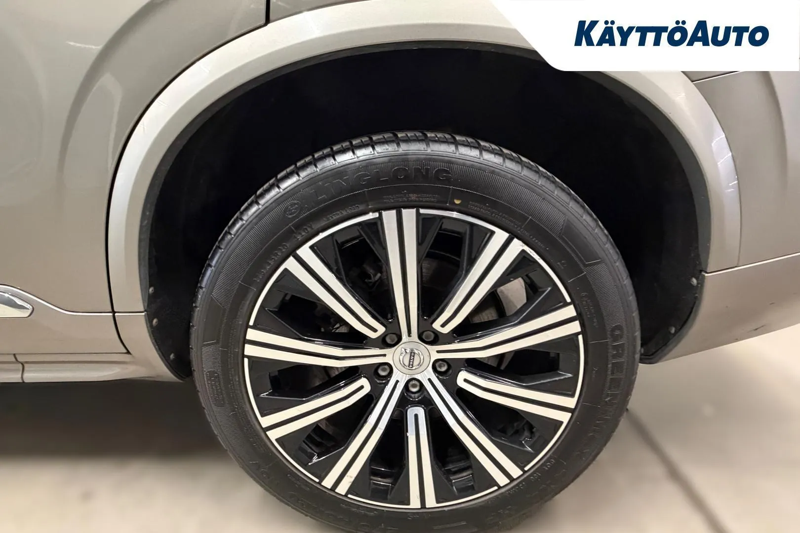 Volvo XC90 MTY-930 carousel image