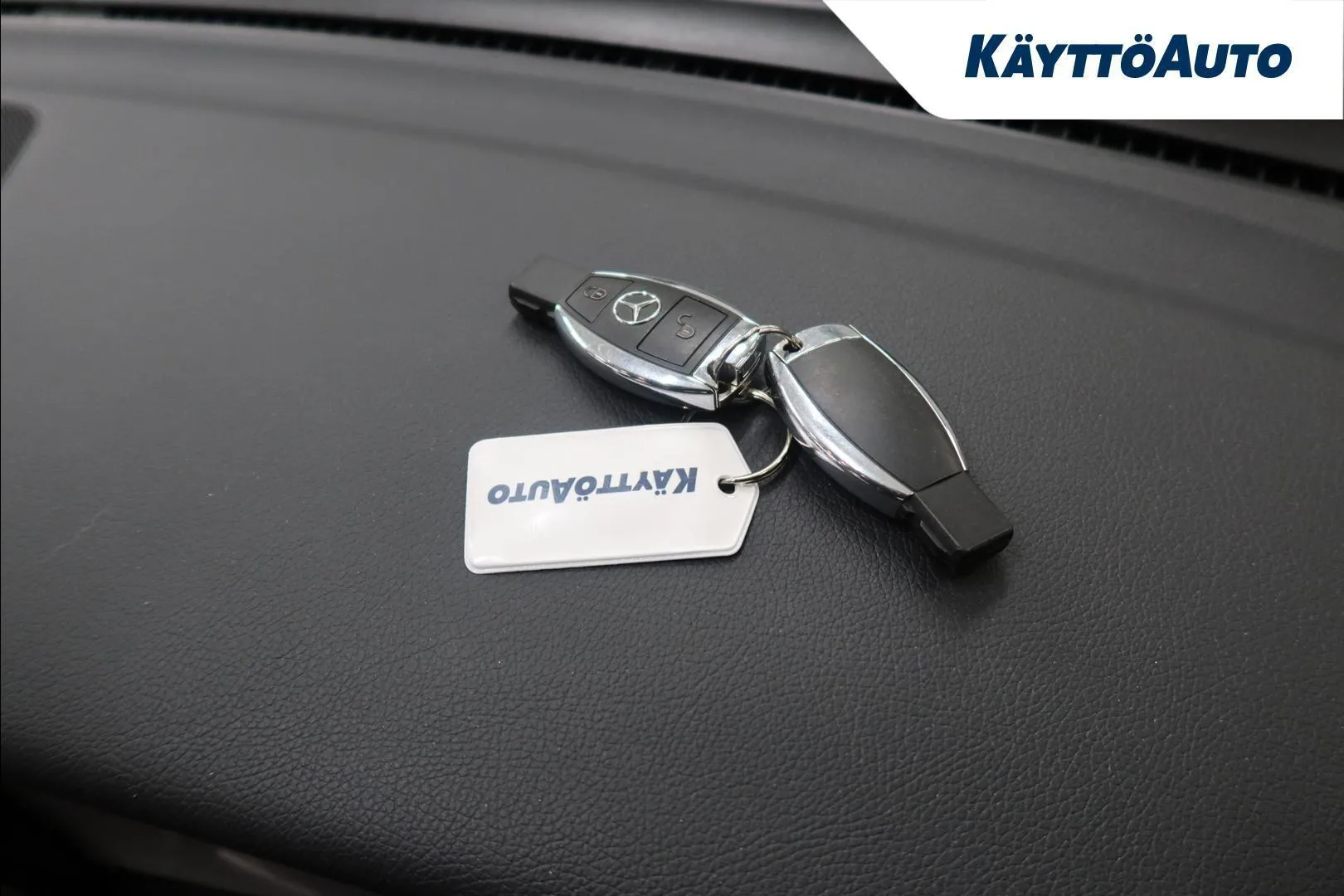 Mercedes-Benz GLC LOP-761 carousel image