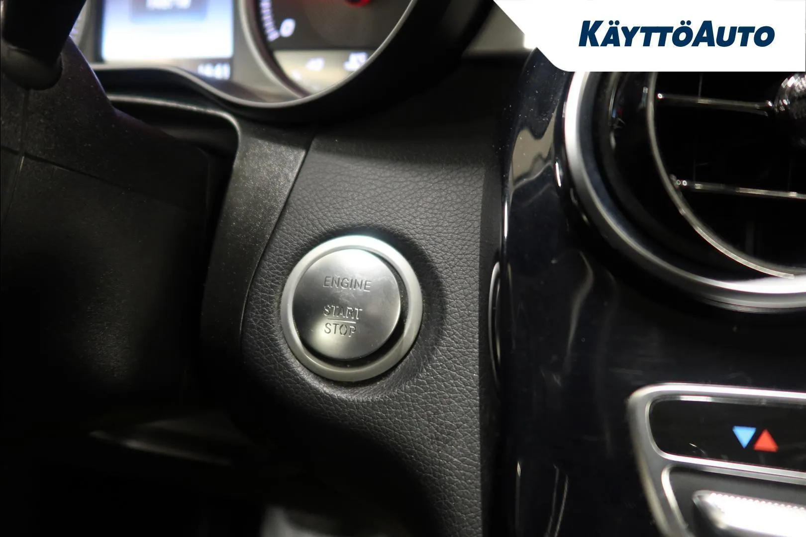 Mercedes-Benz GLC LOP-761 carousel image