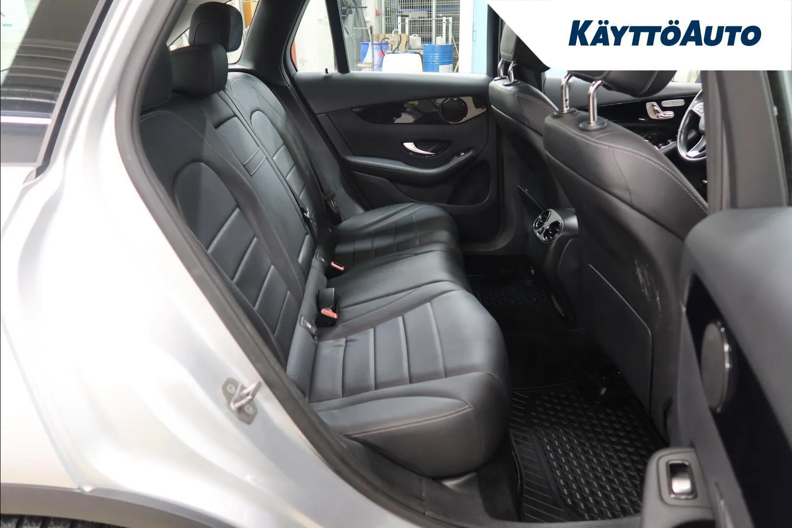 Mercedes-Benz GLC LOP-761 carousel image