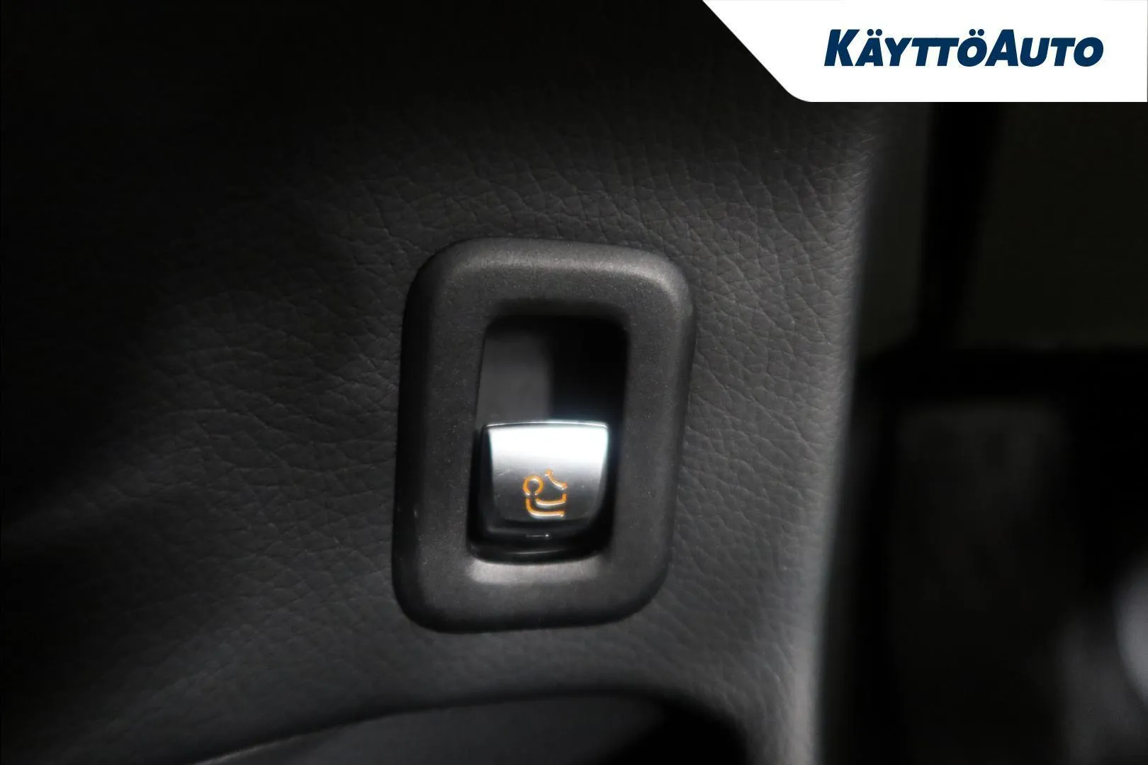 Mercedes-Benz GLC LOP-761 carousel image